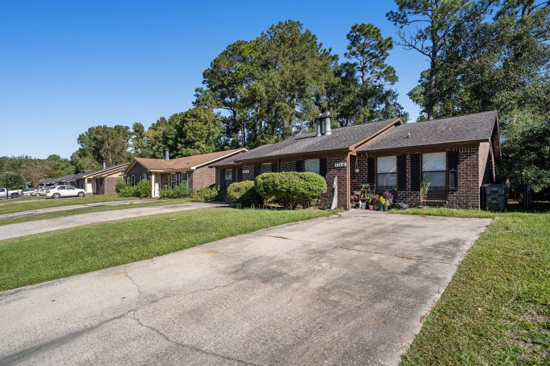 Property image 3 at 113 Cedar Grove Drive, North Charleston, SC 29420