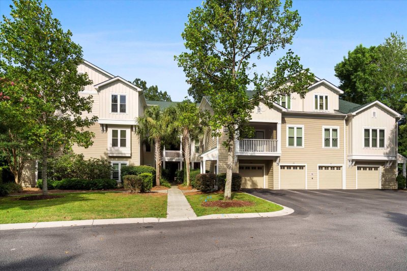 Property image 2 of 1831 Egret Crest Lane in The Colony at Heron Reserve, Charleston, SC 29414