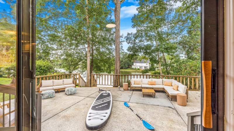 Property image 3 of 108 Lakeview Drive in Ashborough, Summerville, SC 29485