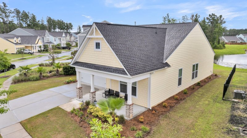 Property image 5 of 1037 Magnolia Warbler Way in Homecoming, Ravenel, SC 29470