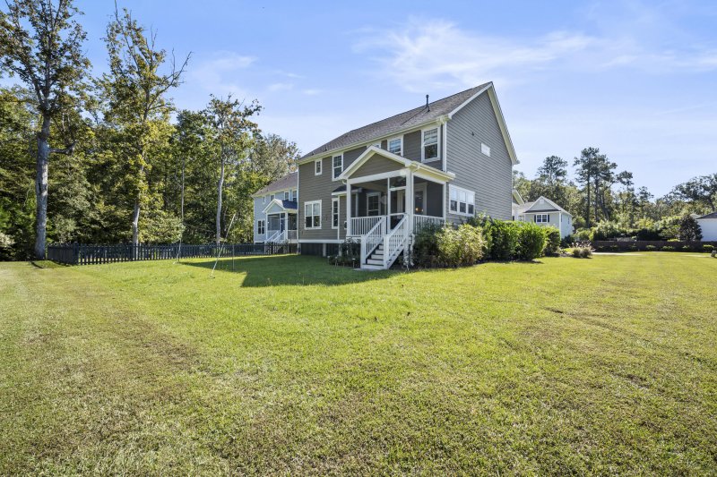 Property image 3 of 1060 Hunt Club in Hunt Club, Charleston, SC 29414