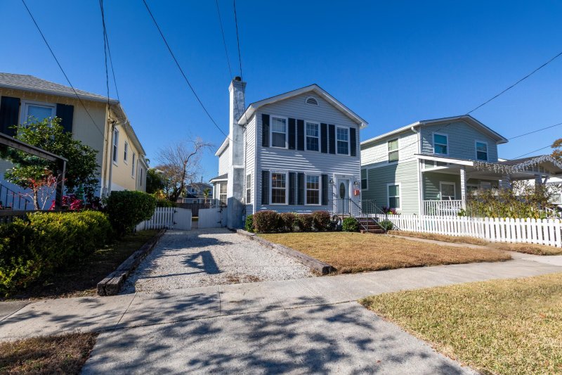 Property image 3 at 145 Darlington Avenue, Charleston, SC 29403