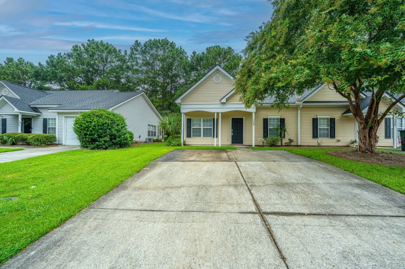 Property image 4 of 7358 Suncatcher Drive in Tanner Plantation, Hanahan, SC 29410