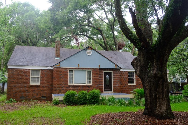 Property image 2 at 233 Yates Avenue, Charleston, SC 29412
