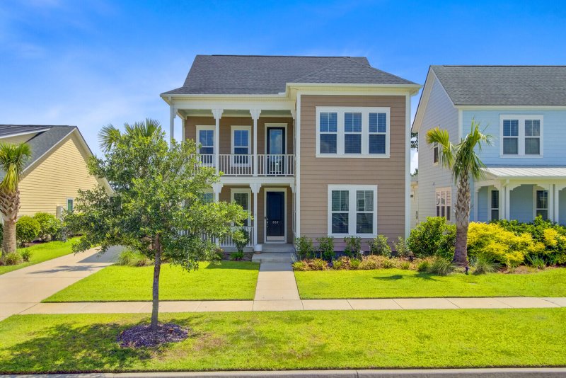 Property image 2 of 357 Parish Farms Drive in Carnes Crossroads, Summerville, SC 29486