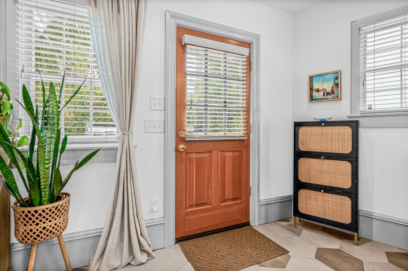 Property image 3 of 35 Society Street C in Ansonborough, Charleston, SC 29401