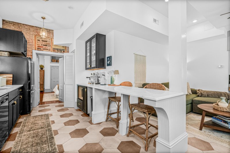 Property image 5 of 35 Society Street C in Ansonborough, Charleston, SC 29401