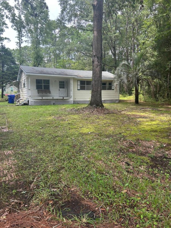 Property image 4 of 6144 Smith Road in Ravenel Acres, Ravenel, SC 29470
