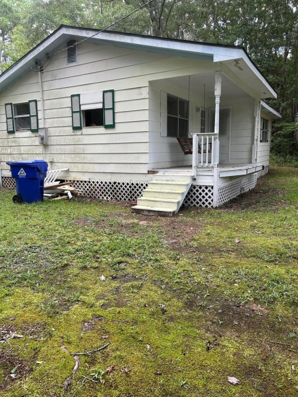 Property image 5 of 6144 Smith Road in Ravenel Acres, Ravenel, SC 29470