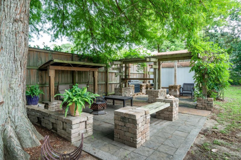 Property image 3 at 558 Center Street, Mount Pleasant, SC 29464