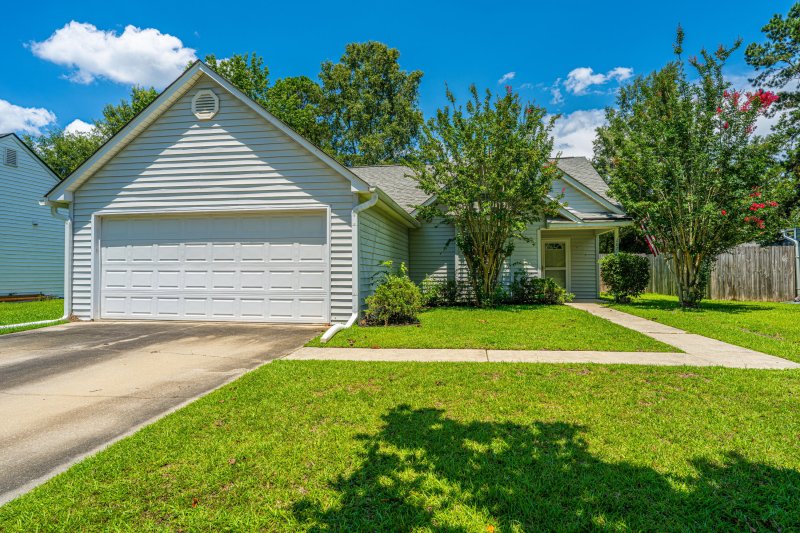 Property image 2 of 207 Apache Drive in Indian Springs, Summerville, SC 29483