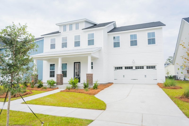 Property image 2 of 402 Parish Farms Drive in Carnes Crossroads, Summerville, SC 29486