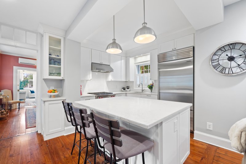 Property image 2 of 14 Limehouse Street in South of Broad, Charleston, SC 29401