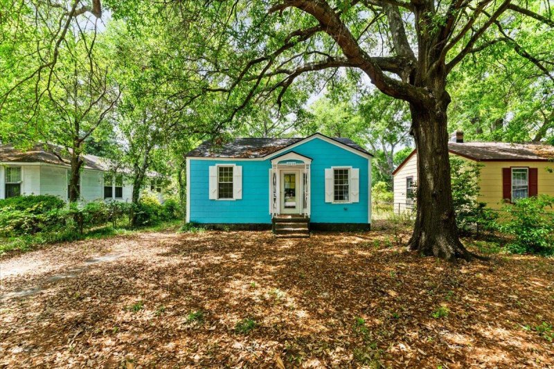 Property image 2 of 2654 Harvey Avenue in Dorchester Terrace, North Charleston, SC 29405