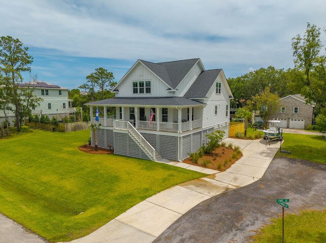 Property image 4 of 637 Lynne Avenue in Lighthouse Point, Charleston, SC 29412