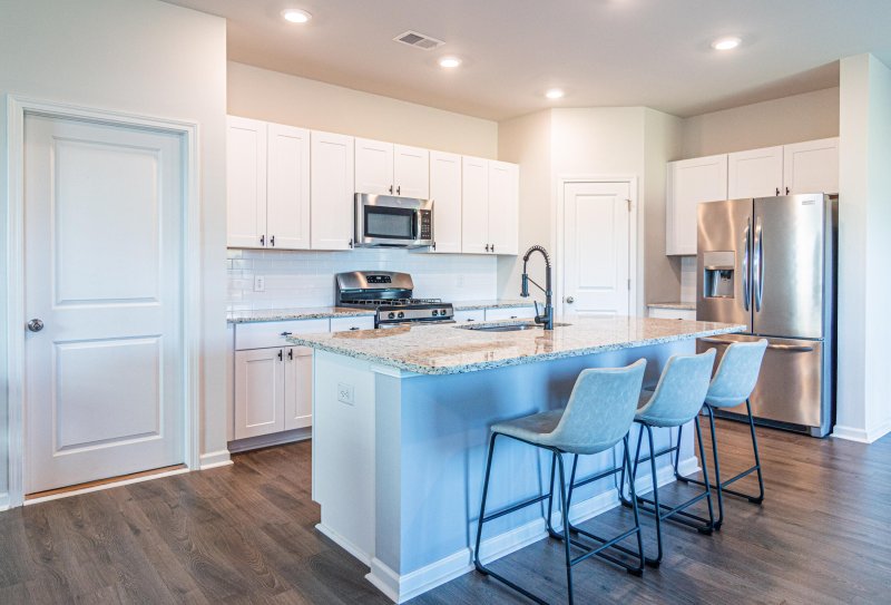 Property image 4 of 389 Matuskovic Drive in Grand Bees, Charleston, SC 29414