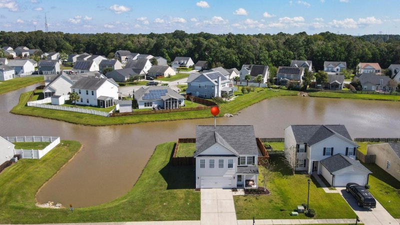 Property image 3 at 8196 Halbert Drive, North Charleston, SC 29406