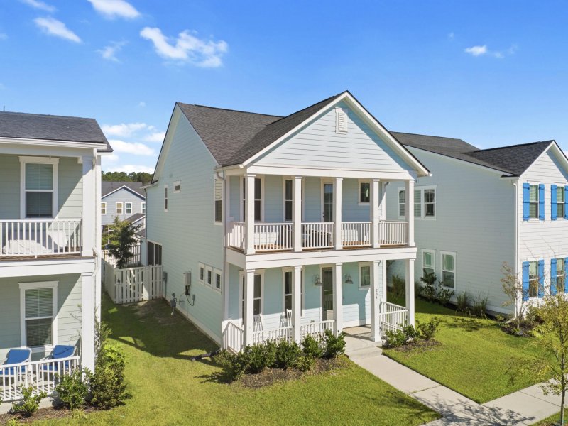 Property image 2 of 204 Magnolia Garden Drive in Limehouse Village, Summerville, SC 29483