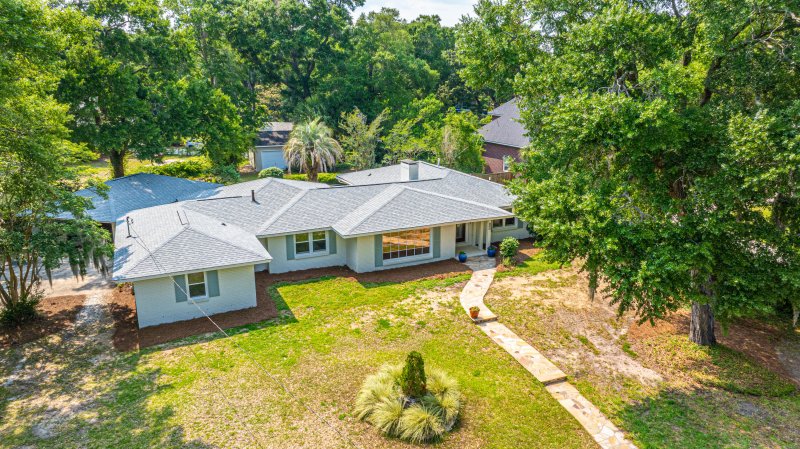 Fort Johnson Estates, Charleston Community