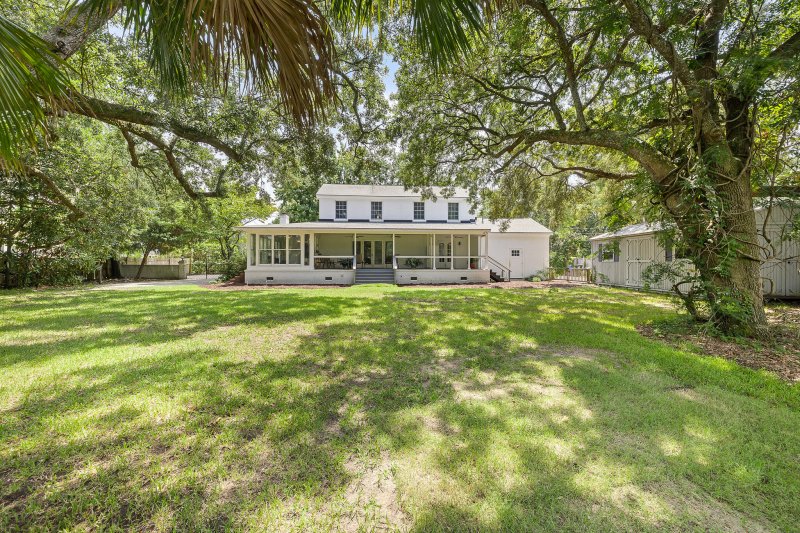 Property image 4 of 1026 Fort Sumter Drive in Lawton Bluff, Charleston, SC 29412