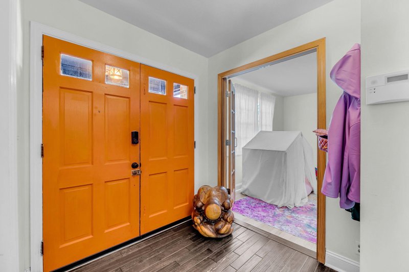 Property image 4 of 1285 Camerton Street in Charlestowne Est, Charleston, SC 29407