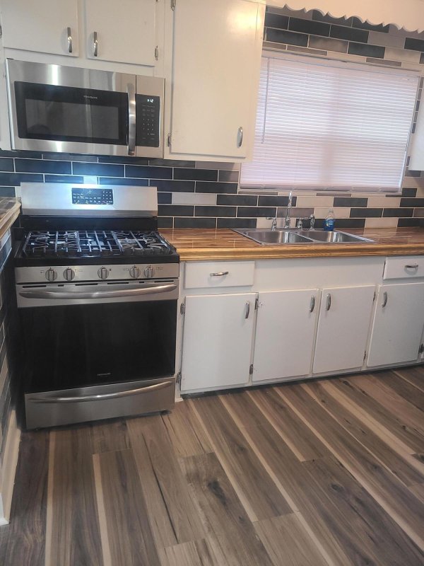 Property image 5 of 2016 Spruce Boulevard in Oak Grove, North Charleston, SC 29406