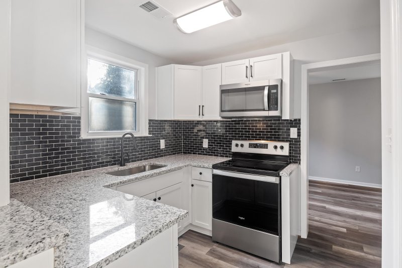 Property image 5 at 820 White Oak Drive, Charleston, SC 29407