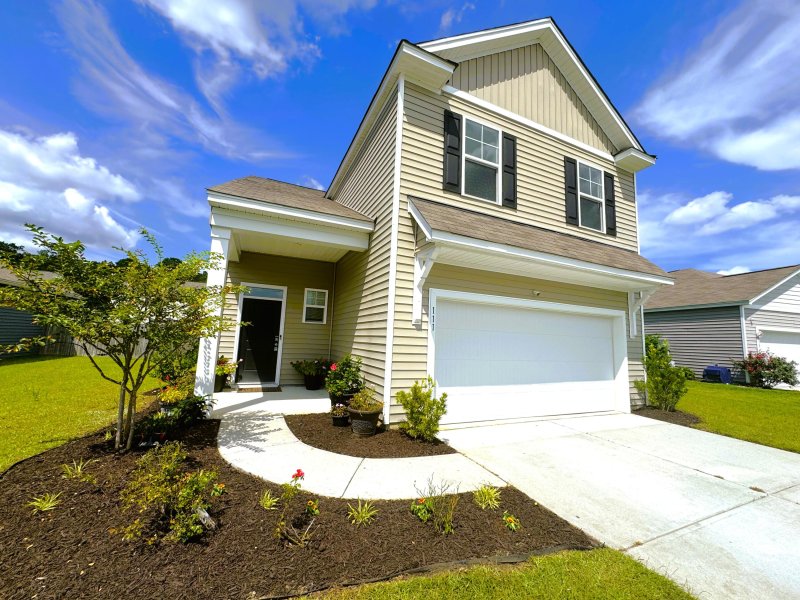 Property image 2 of 111 Akeley Lane in Mallard Crossing, Summerville, SC 29483