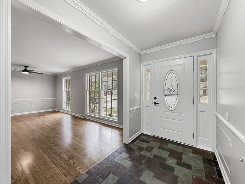 Property image 2 of 4343 Helene Drive in Evanston Estates, North Charleston, SC 29418