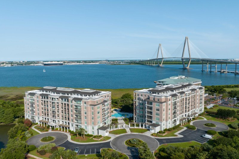 Renaissance On Chas Harbor, Mount Pleasant Community