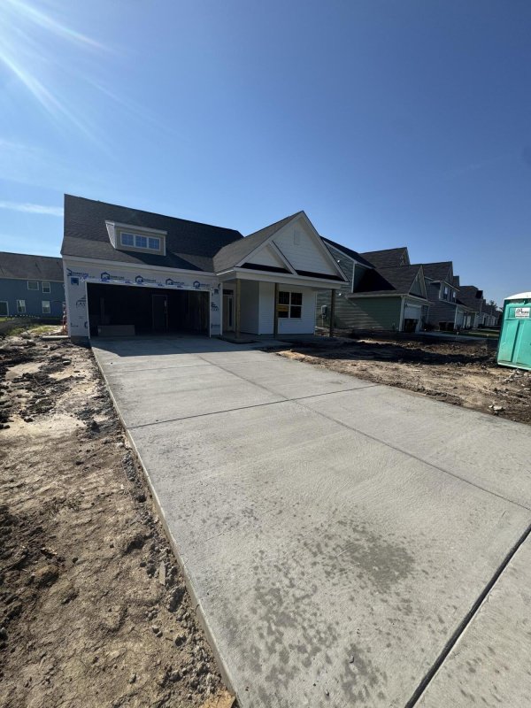 Property image 2 of 126 Shingle Oak Drive in Oakley Pointe, Moncks Corner, SC 29461