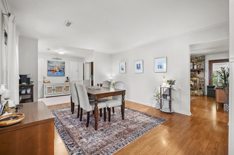 Property image 2 at 812 Farnham Road, Charleston, SC 29412