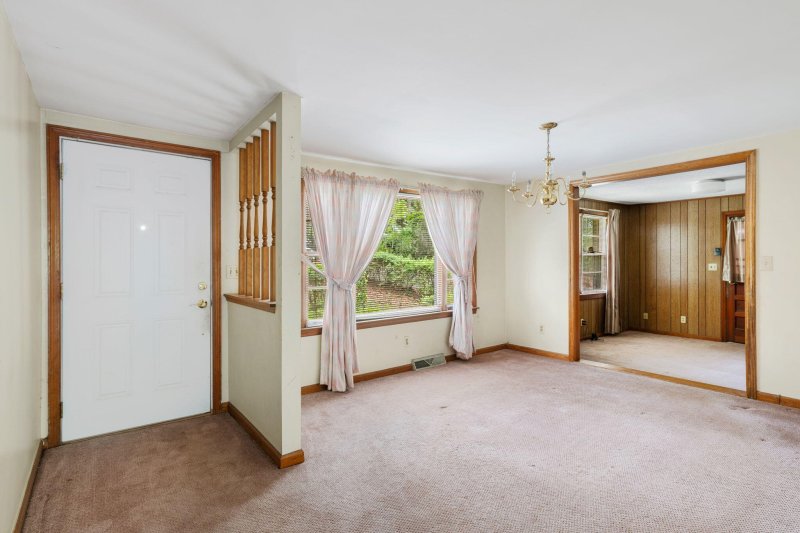 Property image 3 at 4822 Parker Drive, North Charleston, SC 29405