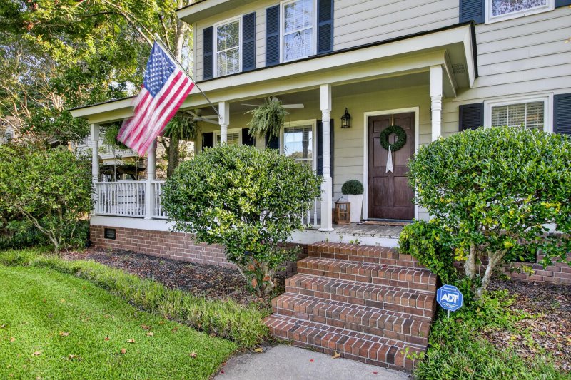 Property image 5 of 109 Fort Street in Ashborough, Summerville, SC 29485