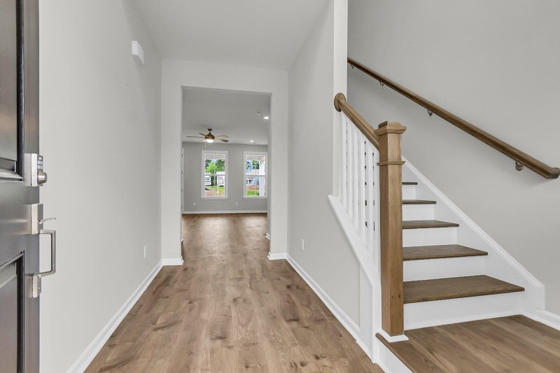 Property image 3 of 318 Clipper Court in Cane Bay Plantation, Summerville, SC 29486