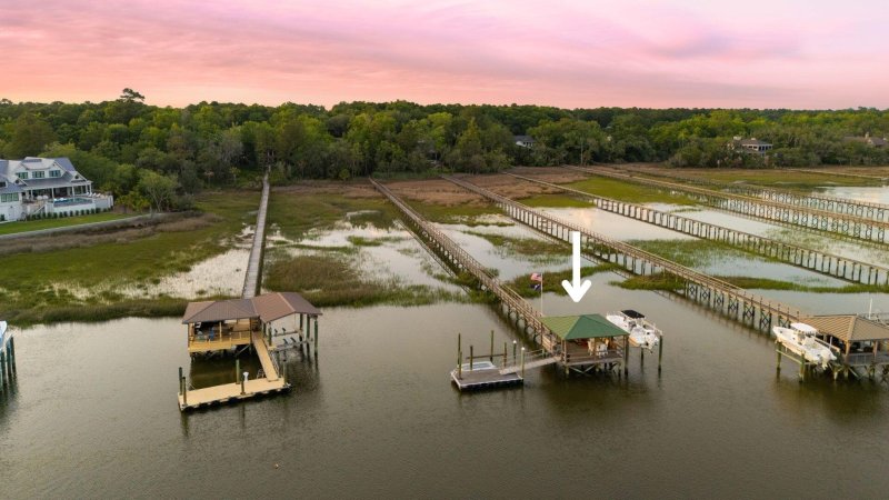 Property image 3 at 627 Barbados Drive, Charleston, SC 29492