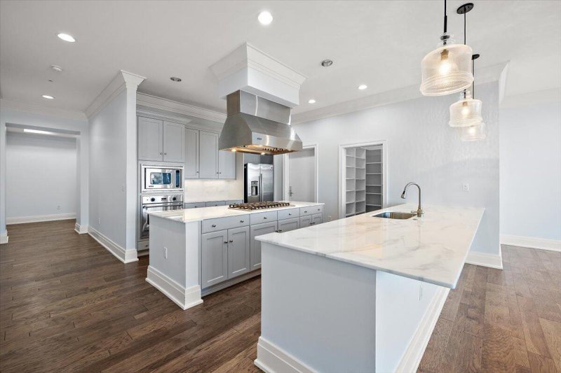 Property image 4 of 252 Cooper River Drive in Tides Condominiums, Mount Pleasant, SC 29464