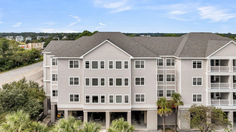 Property image 4 of 1984 Folly Road A202 in Pelican Pointe Villas, Charleston, SC 29412