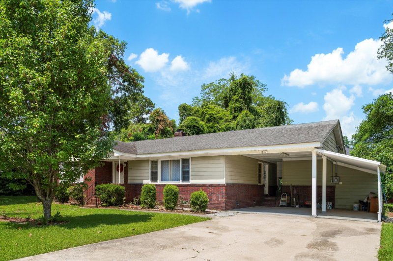 Property image 2 of 1900 Morgan Avenue in Aichele Terrace, North Charleston, SC 29406