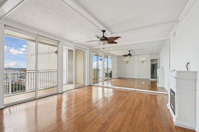 Property image 2 of 330 Concord Street H in Dockside, Charleston, SC 29401