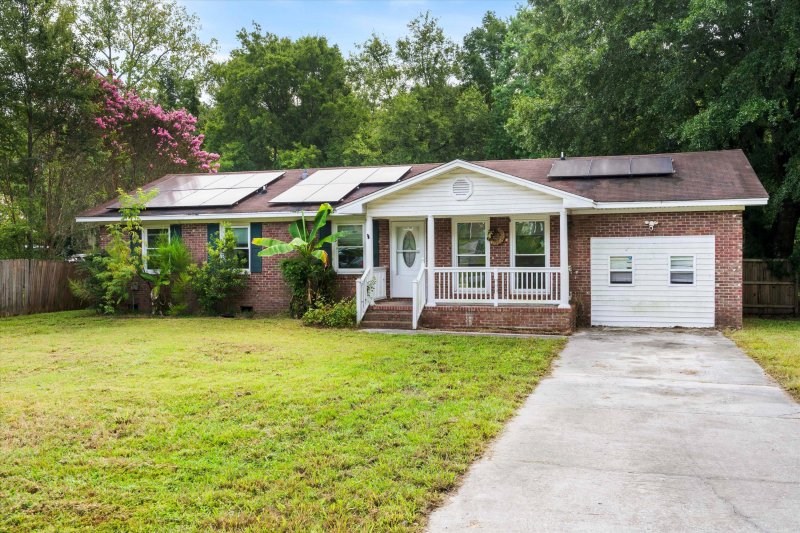 Property image 2 of 306 Brailsford Boulevard in Greenhurst, Summerville, SC 29485