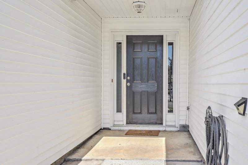 Property image 4 of 1572 Wellesley Circle in Park West, Mount Pleasant, SC 29466