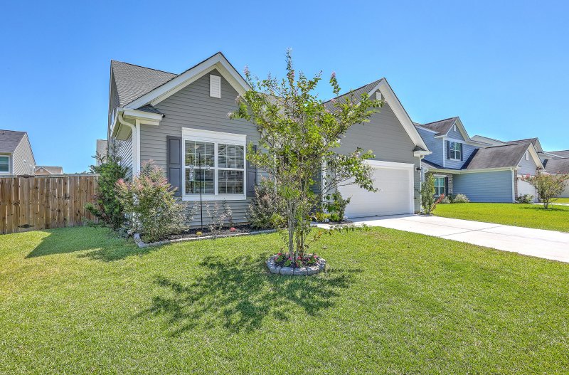 Property image 3 of 162 Vango Drive in Sophia Landing, Goose Creek, SC 29445