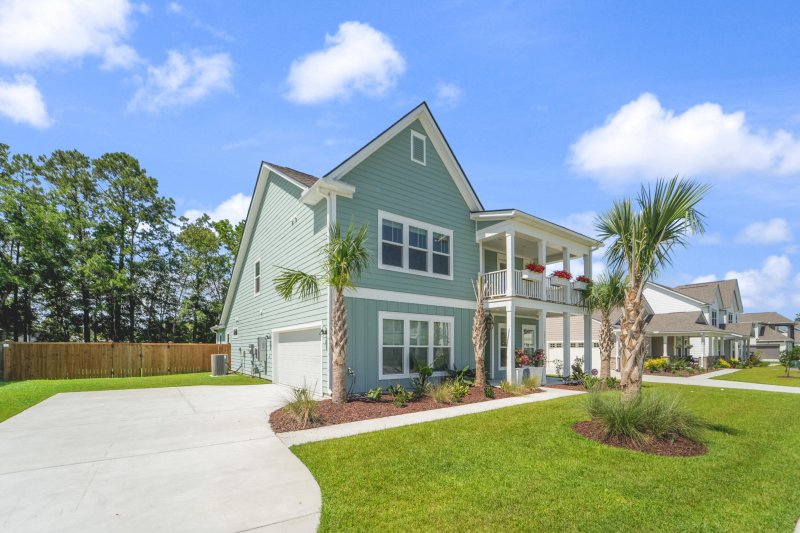 Property image 2 of 1973 Parish House Circle in Grace Landing, Johns Island, SC 29455