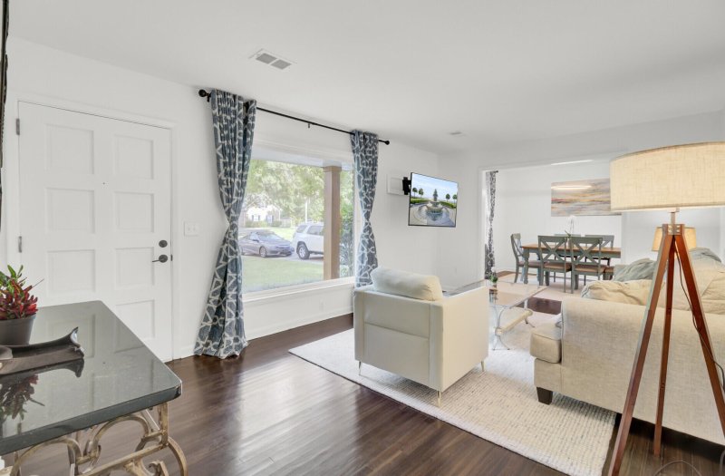 Property image 2 of 1866 Ashley Hall Road in West Ashley Plantation, Charleston, SC 29407