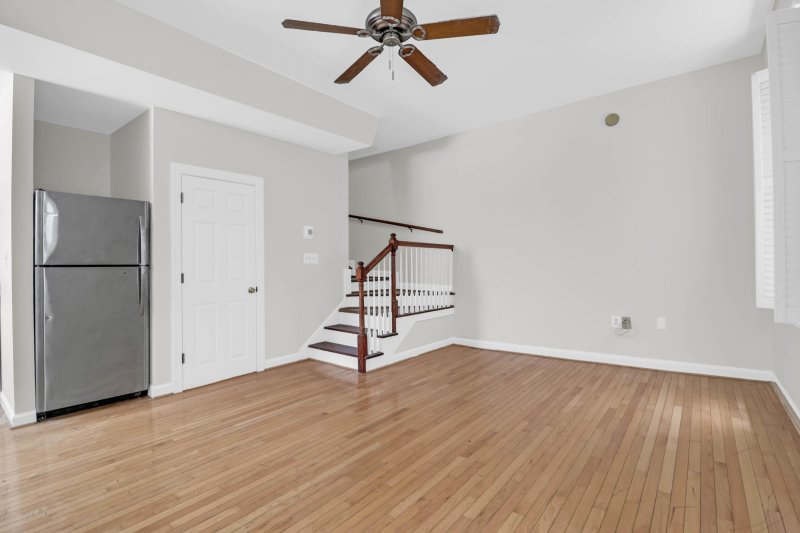 Property image 5 at 295 King Street 2, Charleston, SC 29401