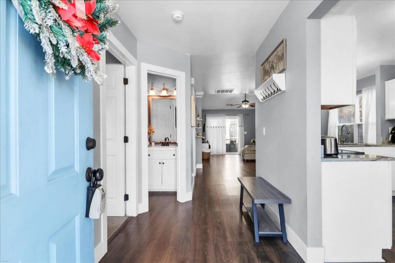 Property image 4 of 7350 Stoney Moss Way in Tanner Plantation, Hanahan, SC 29410