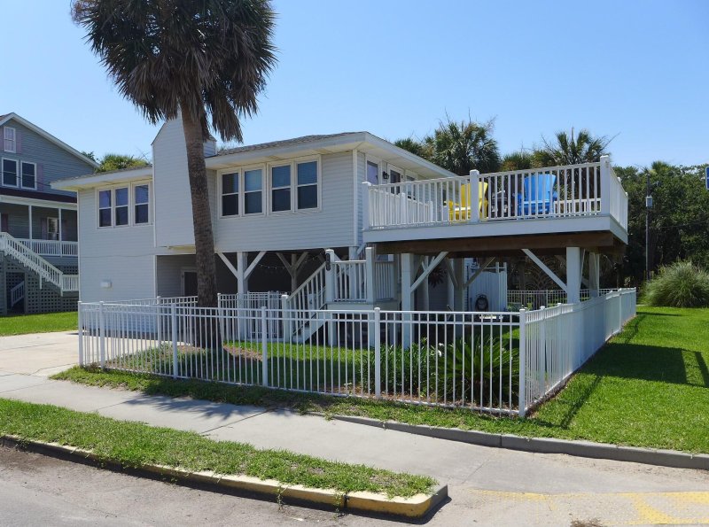 1001 Palmetto Boulevard
