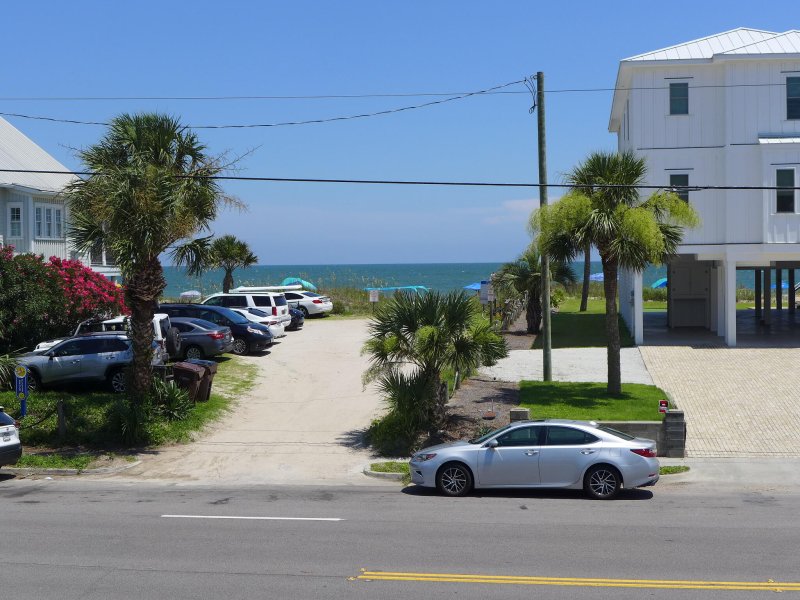 Property image 3 of 1001 Palmetto Boulevard in Edisto Beach, Edisto Island, SC 29438