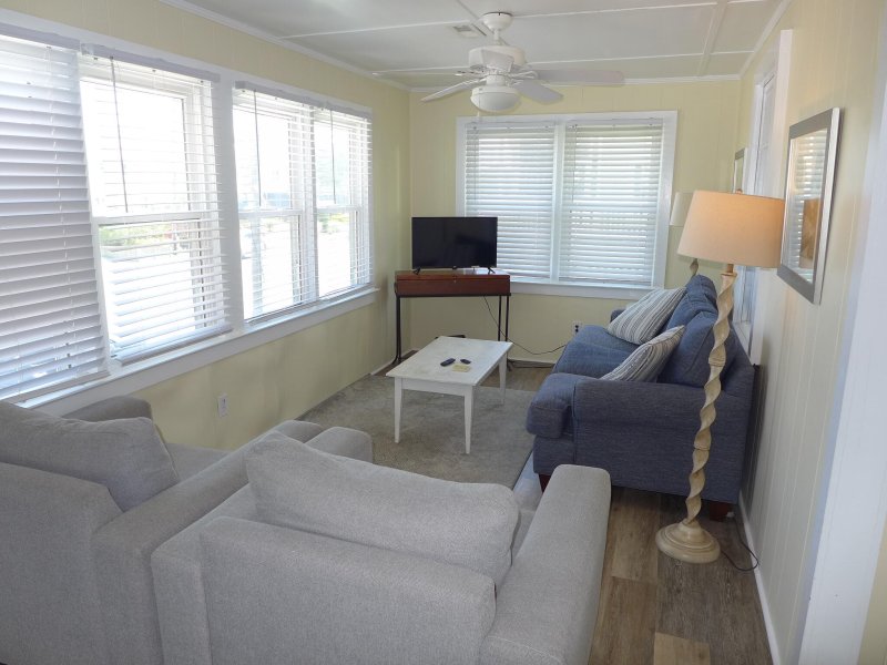 Property image 5 of 1001 Palmetto Boulevard in Edisto Beach, Edisto Island, SC 29438
